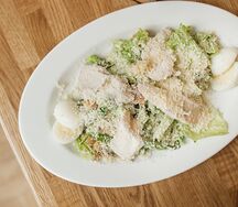 Цезарь с курицей