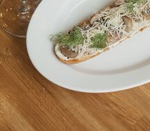 Брускетта с грибами