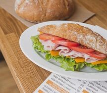 Чиабатта с ветчиной