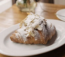 Круассан миндальный