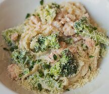 Паста с лососем и брокколи