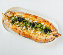 Пиде с картофелем и козьим лабне 