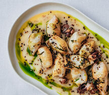 Кальмар лолиго с соусом из абхазского лимона