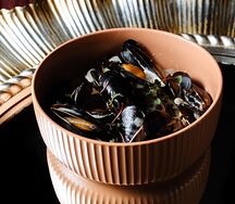 Мидии в сырном соусе дор-блю