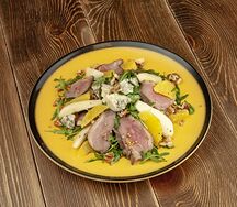 Салат с копченой утиной грудкой