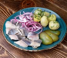 Сельдь с картофелем