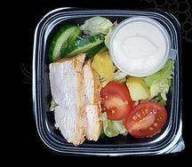 Салат с куриным филе, печеным картофелем и майонезом