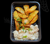 Запеченный картофель с куриным филе в сливочном соусе