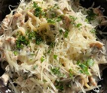 Паста с курицей и грибами
