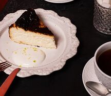 Жжёный шоколадный чизкейк с йогуртом