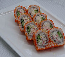 Ролл Калифорния с икрой