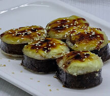 Запеченный ролл с угрем