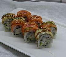 Фирменный ролл Владивосток