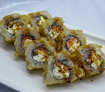 Ролл в кляре с лососем