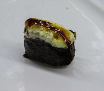 Запеченные суши с мидиями