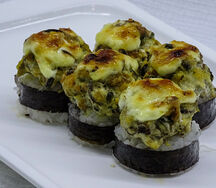 Запеченный ролл с мидиями