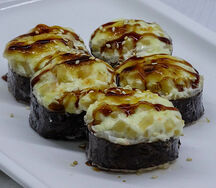 Запеченный ролл с кальмаром