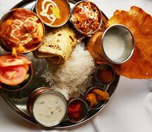 Лэмб-тхали с бараниной