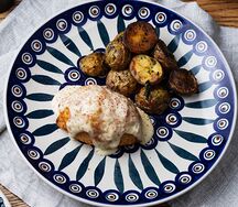 Котлета по-киевски с жареным картофелем бейби 