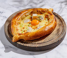 Хачапури по-аджарски с трюфельным кремом