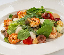 Салат с креветками и кремом из груши