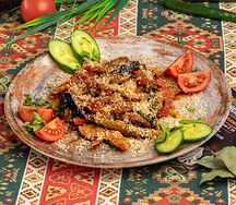 Тёплый салат с курицей