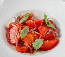 Салат из летних томатов по-итальянски