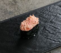 Острые суши с крабом