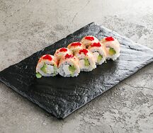 Ролл с креветками в соусе васаби