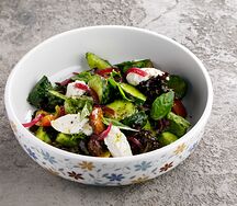 Панцанелла с соусом песто и взбитой рикоттой