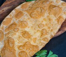 Чебурек с сыром