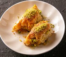 Баклава с фисташками и сливками шобиет