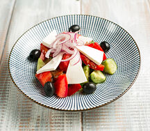 Я Овощной салат с сыром фета