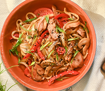 Я Жареный лагман с курицей в устричном соусе