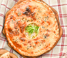 Я Аджарский пирог с картофелем и копченной курицей