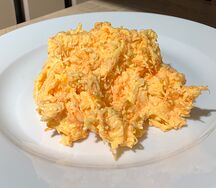 Салат морковный с сыром