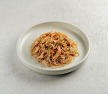 Салат Фунчоза с курицей терияки