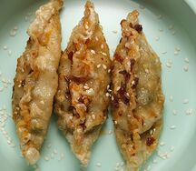 Дамплинги с мясом во фритюре