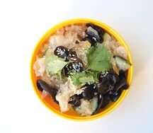 Салат из древесных грибов