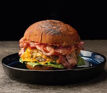 Бургер с мраморной говядиной