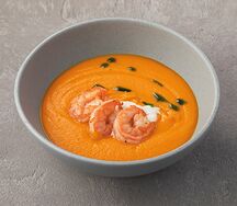 Тыквенный крем-суп со страчателлой и креветками