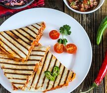 Кесадилья с курицей