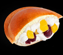 UFO-бургер с манго и вишней 