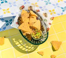 Начос с соусом