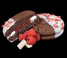 Вупи пай малиновый в белом шоколаде