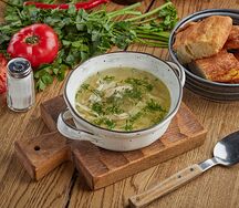 Суп куриный с домашней лапшой