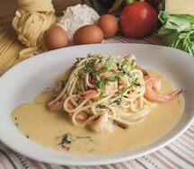 Паста с креветками в чесночном соусе