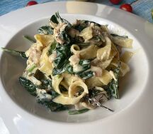 С курицей, беконом и шпинатом