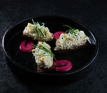 Форшмак со свекольным муссом