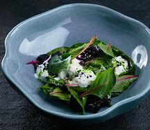 Салат с вяленой свёклой и страчачеллой